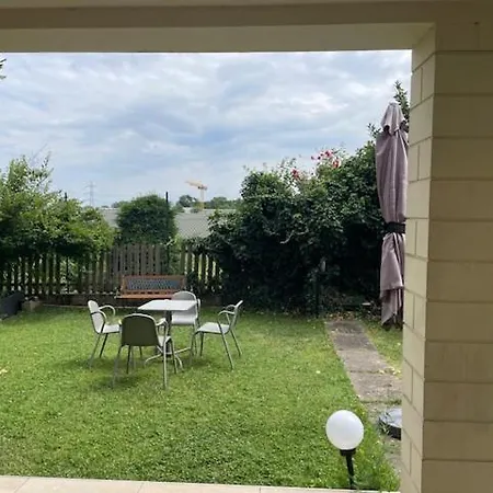 F2 Avec Jardin